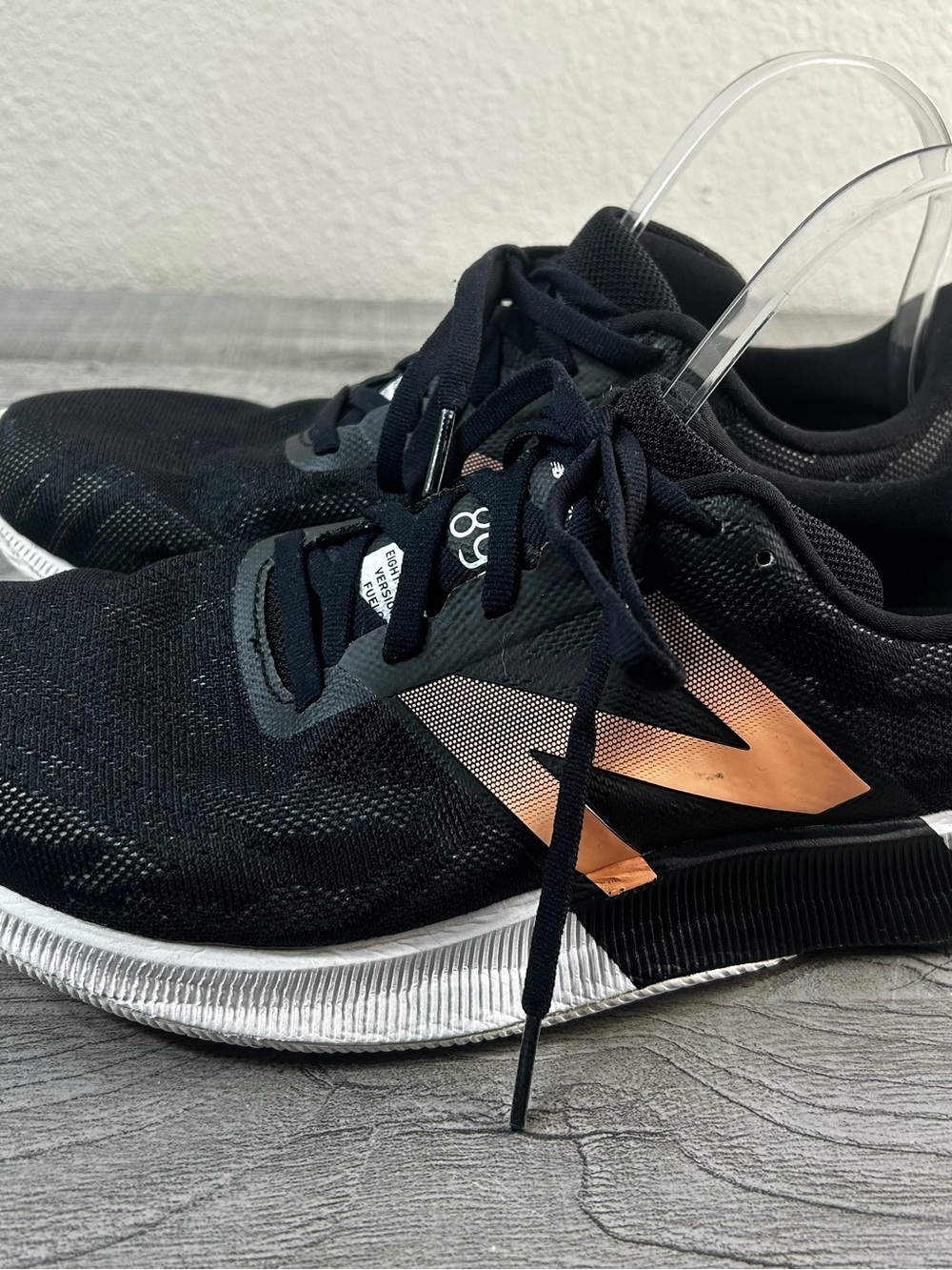 New Balance Fuel Cell 890 Women’s Size 9 Black Sneakers with Copper 'N' Accent - Picture 7 of 16